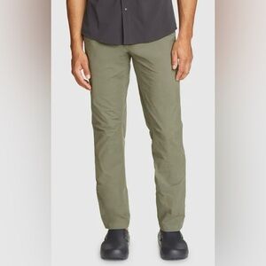 EDDIE BAUER chinos tech pants forest green 2 way stretch 6 pockets size 36 X 32